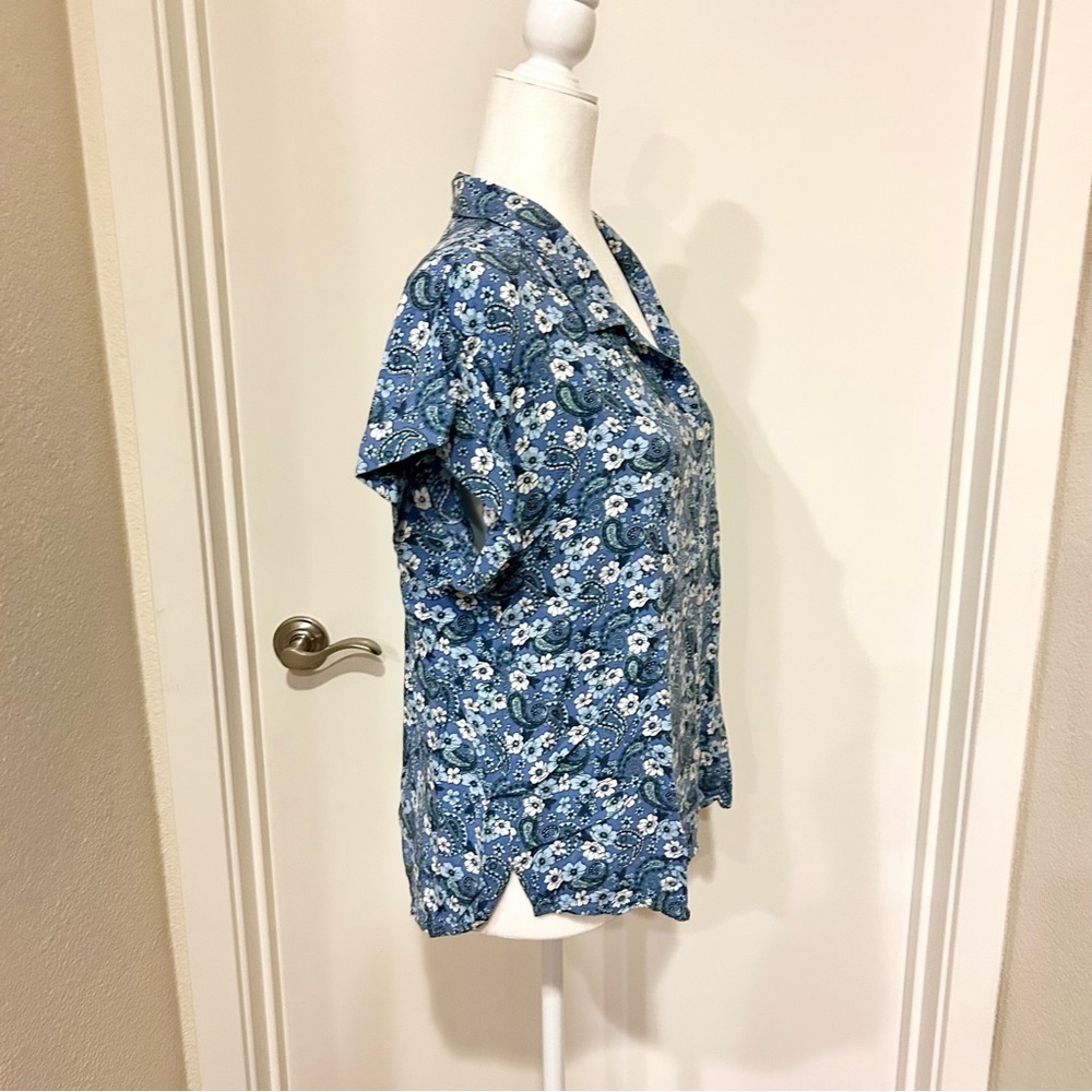 Lucky Brand blue floral short-sleeve button-down blouse size Medium excellent - Picture 2 of 8